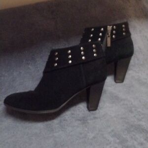 Connie Carmen style suede studded ankle black booties size 9.5